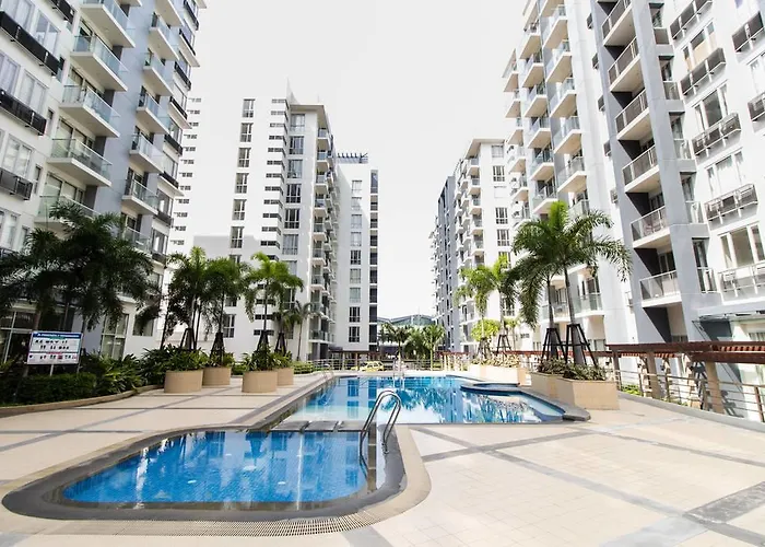 Apartment Palm Tree Across Naia3 By Beth *