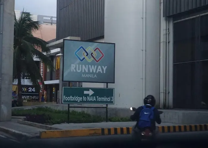 Palm Tree Across Naia3 By Beth Apartment *